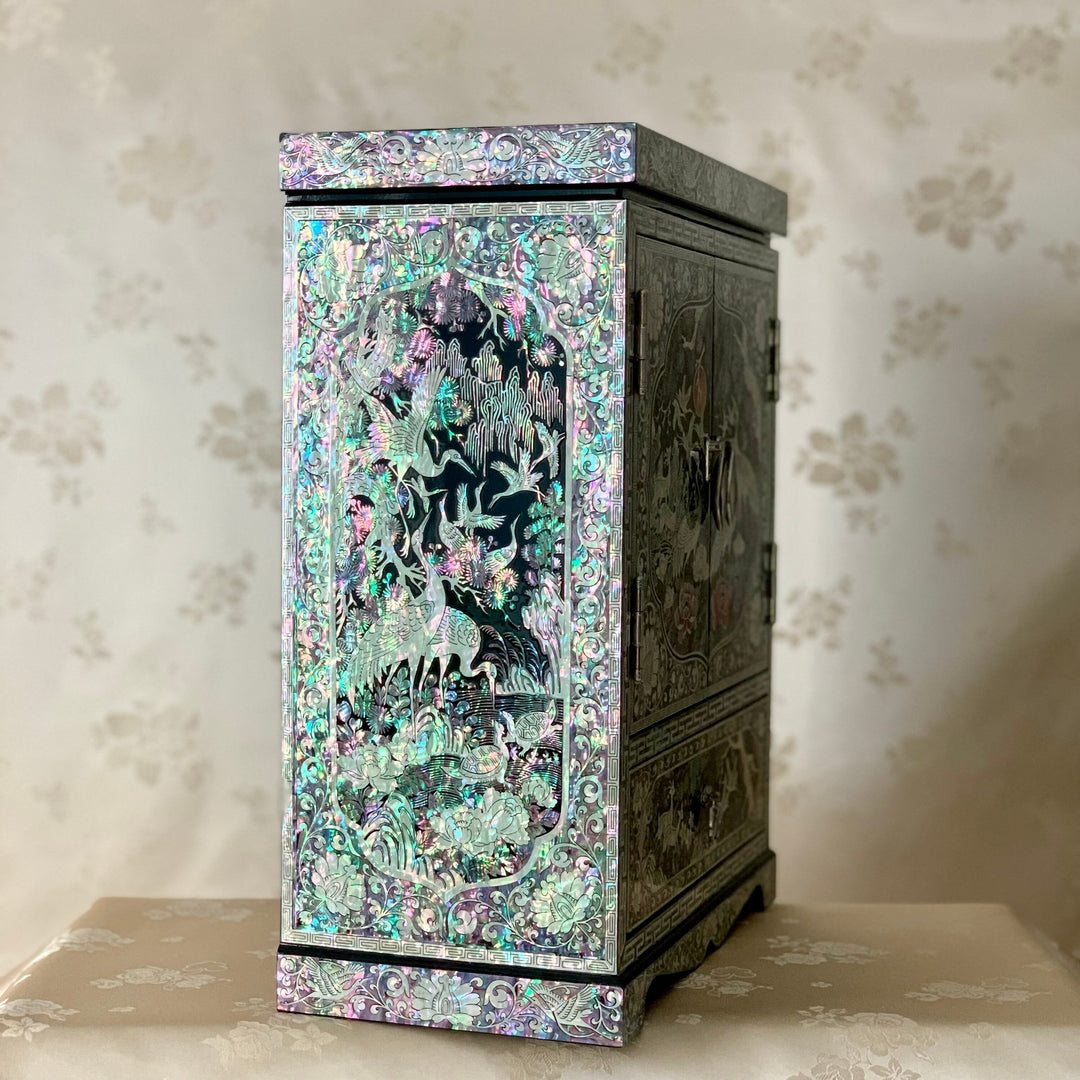 Mother of Pearl Double Doored Jewelry Box with Longevity Symbols Pattern (자개 장생문 양문 보석함)