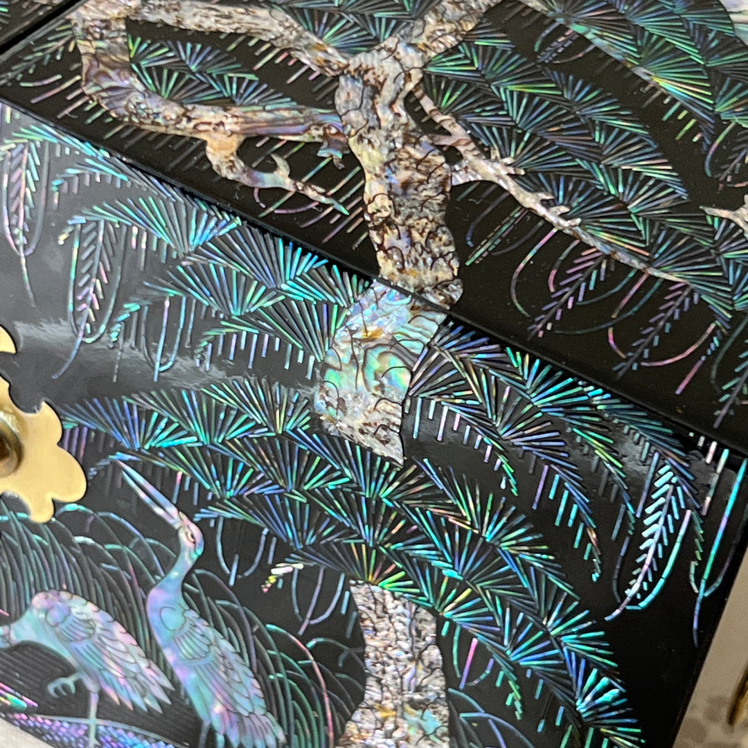 Mother-of-Pearl Double Chest (Ssanghap): Grand-Scale, Crane Family beneath Pine Trees