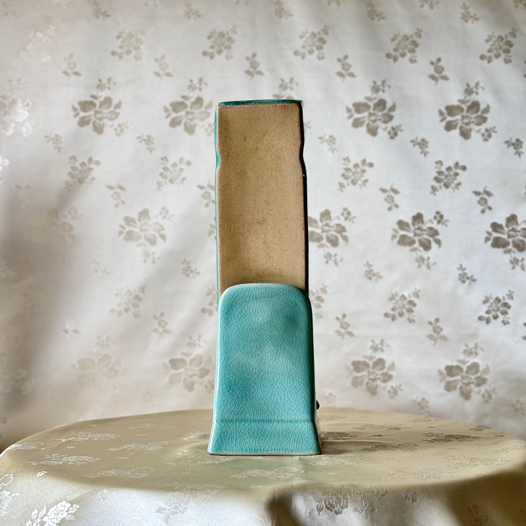 Celadon Sanjo Gayageum with Inlaid Plum Blossoms – A Masterpiece by a Master Artisan