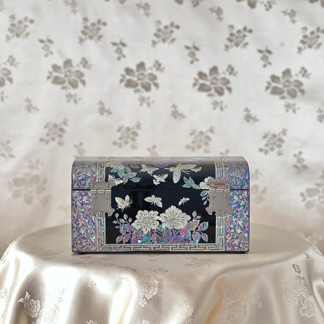Mother of Pearl Wooden Jewelry Box with Butterdly and Plum Blossom Pattern (자개 호접 매화문 보석함)