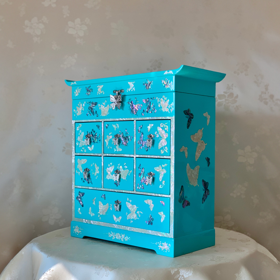 Mother of Pearl Jewelry or Storage Box with Butterfly Pattern (자개 호접문 설합 선비 약장 보석함)