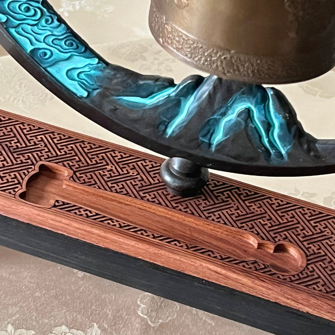 Bronze Bell on Crescent Moon Stand: Cheongwol Bell, Sacred Bell of King Seongdeok Motif
