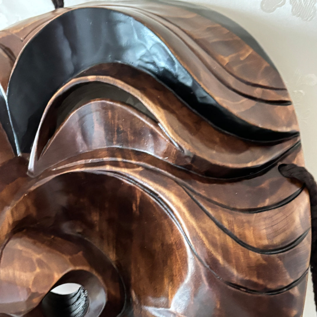 Wooden Hahoe Mask Set: Grand-Scale Nobleman and Bu-Ne Character for Wall Decor