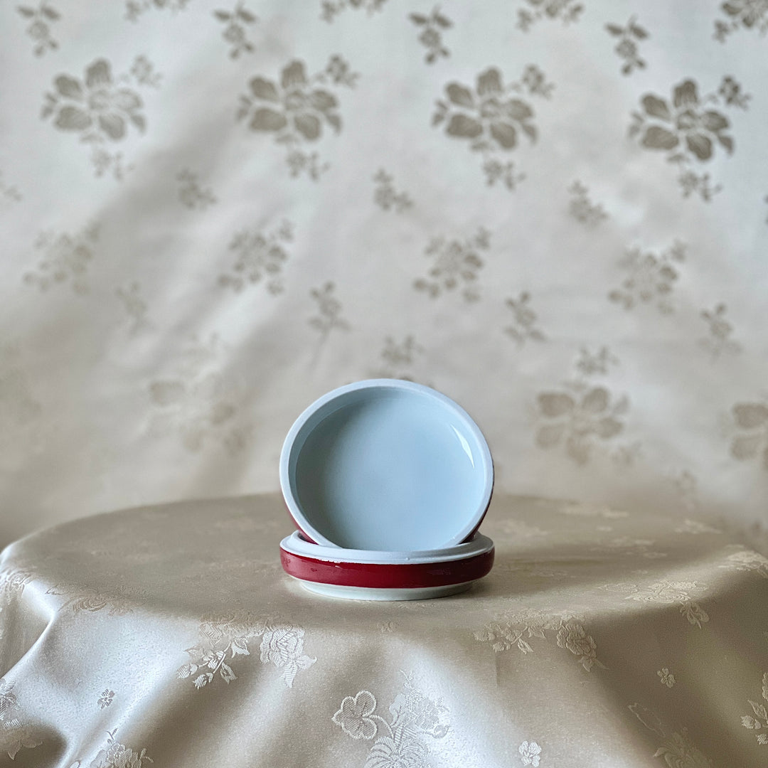 White Porcelain Incised Lotus-Arabesque Motif Incense Box in Copper-Red Glaze