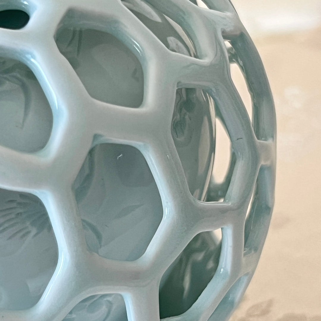 White Porcelain Double-Walled Openwork Vase: Tortoise-Shell Lattice with Incised Cloud and Crane Motif