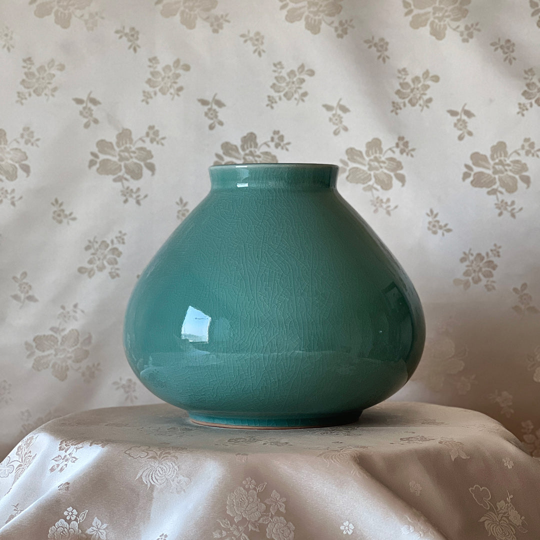 Celadon Jar: Pure Celadon Form
