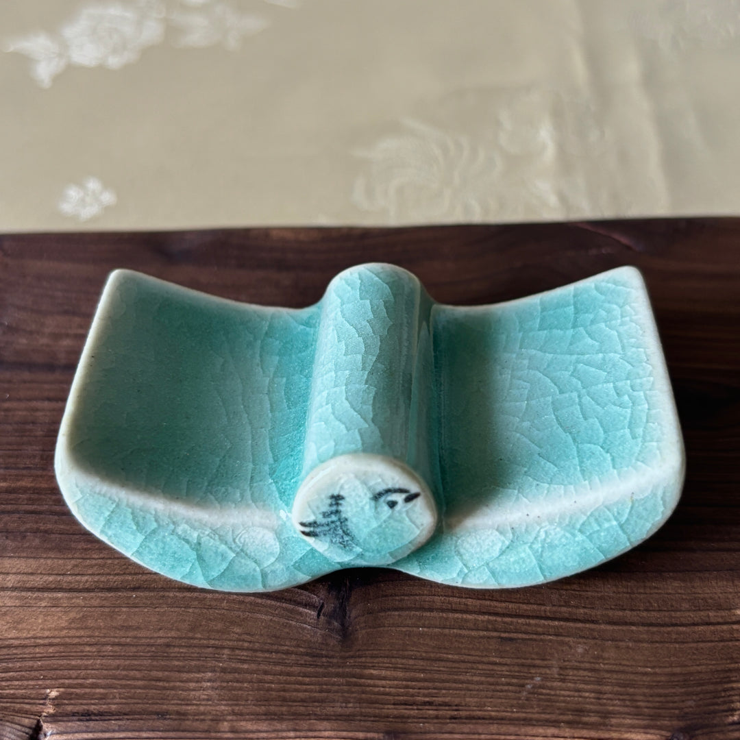 Celadon Utensil Rest Set with Roof Tile Design and Inlaid Crane and Cloud Motifs by Master Artisan