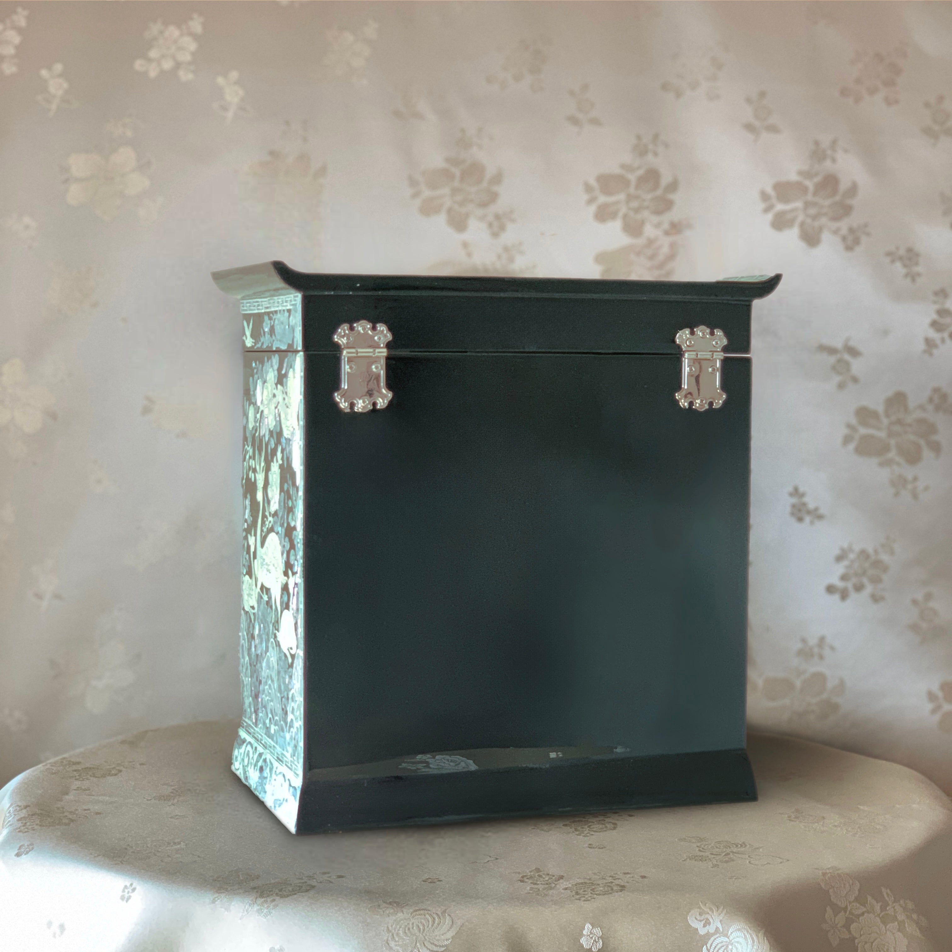 置物 Asian. And. Jewelly Mother of Pearl Double-Door Jewelry Chest: Longevity Motif – ArtinKo