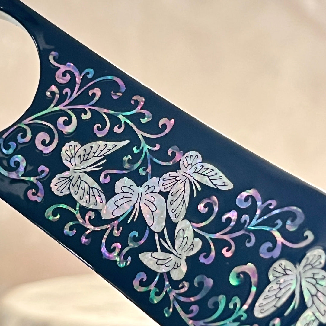 Mother of Pearl Handmade Wine Holder with Butterflies Pattern (자개 호접 당초문 포도주 받침대)