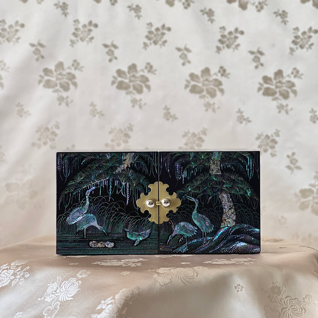 Mother-of-Pearl Double Chest (Ssanghap): Grand-Scale, Crane Family beneath Pine Trees