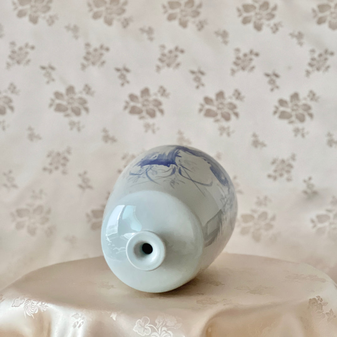White Porcelain (Baekja) Vase with Orchid Pattern (백자 난초문 호)