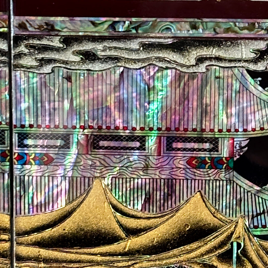 Mother-of-Pearl Folding Screen: Banquet Procession Motif Inspired by Royal Tradition