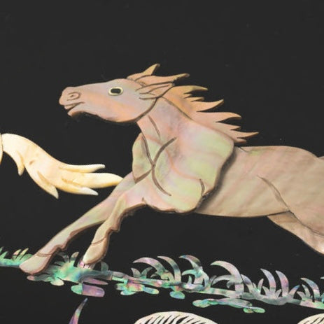 木枠菊螺鈿細工（자개 원패 국화문 액자）