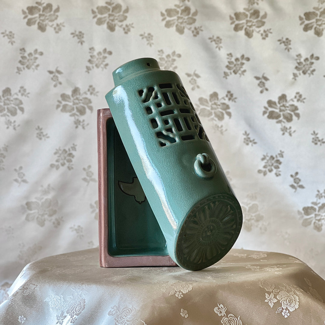 Celadon Lidded Box (Hap): Lotus Sumaksae Roof-Tile Motif