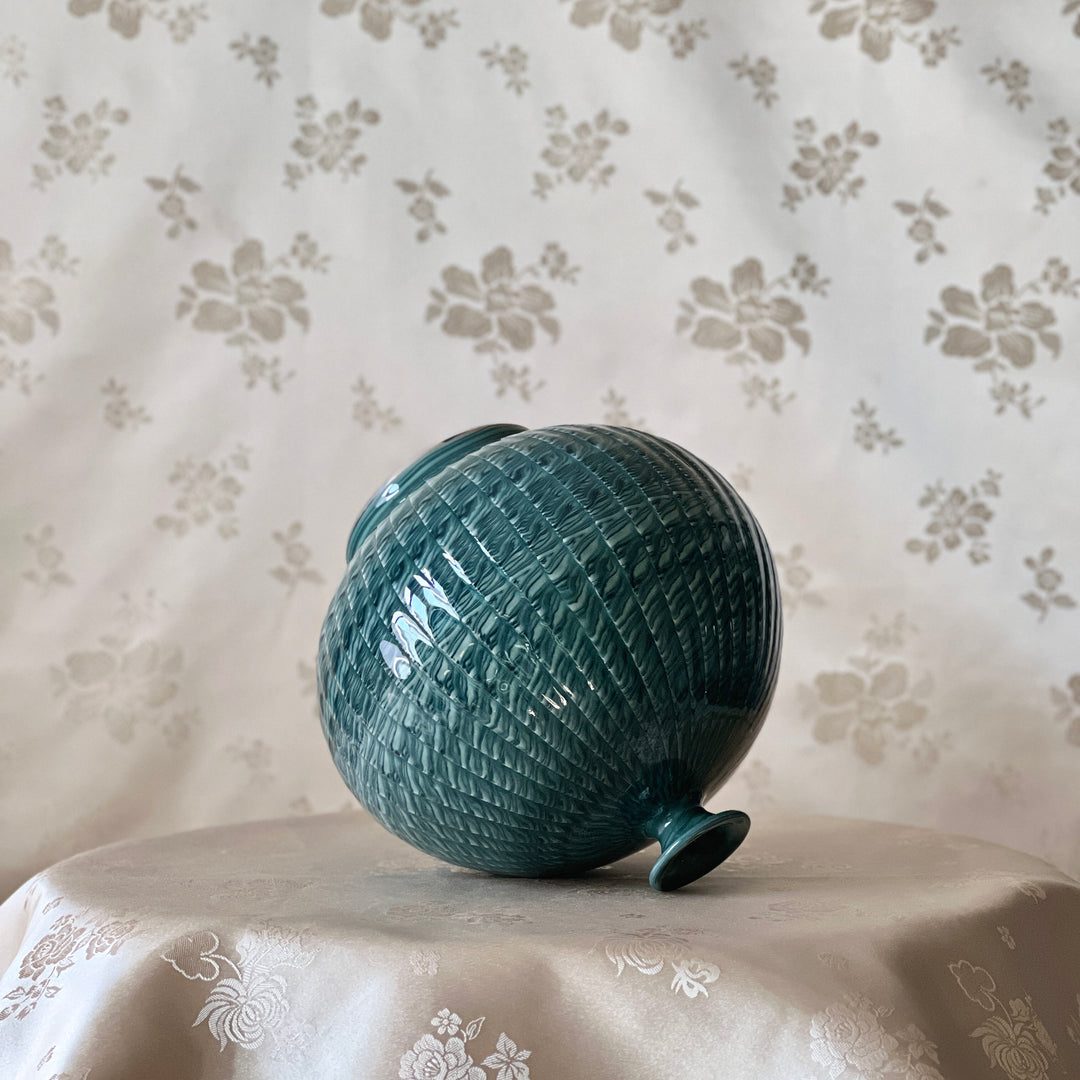 Celadon Vase (Ho): Yeollimun Mixed-Clay Technique by Master Artisan