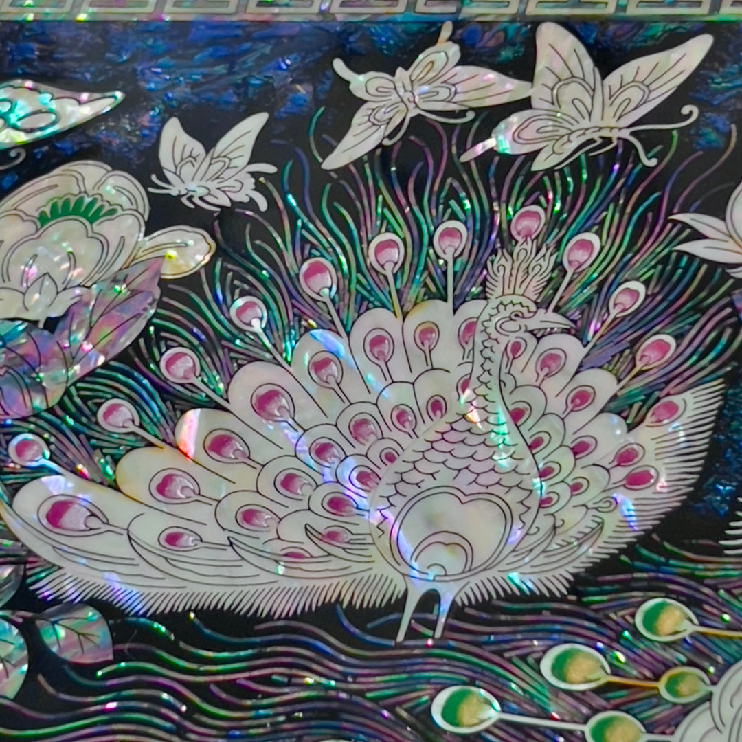Mother of Pearl Handmade Wooden Folding Screen on Table with Peacock Pattern (자개 공작문 세폭 병풍)
