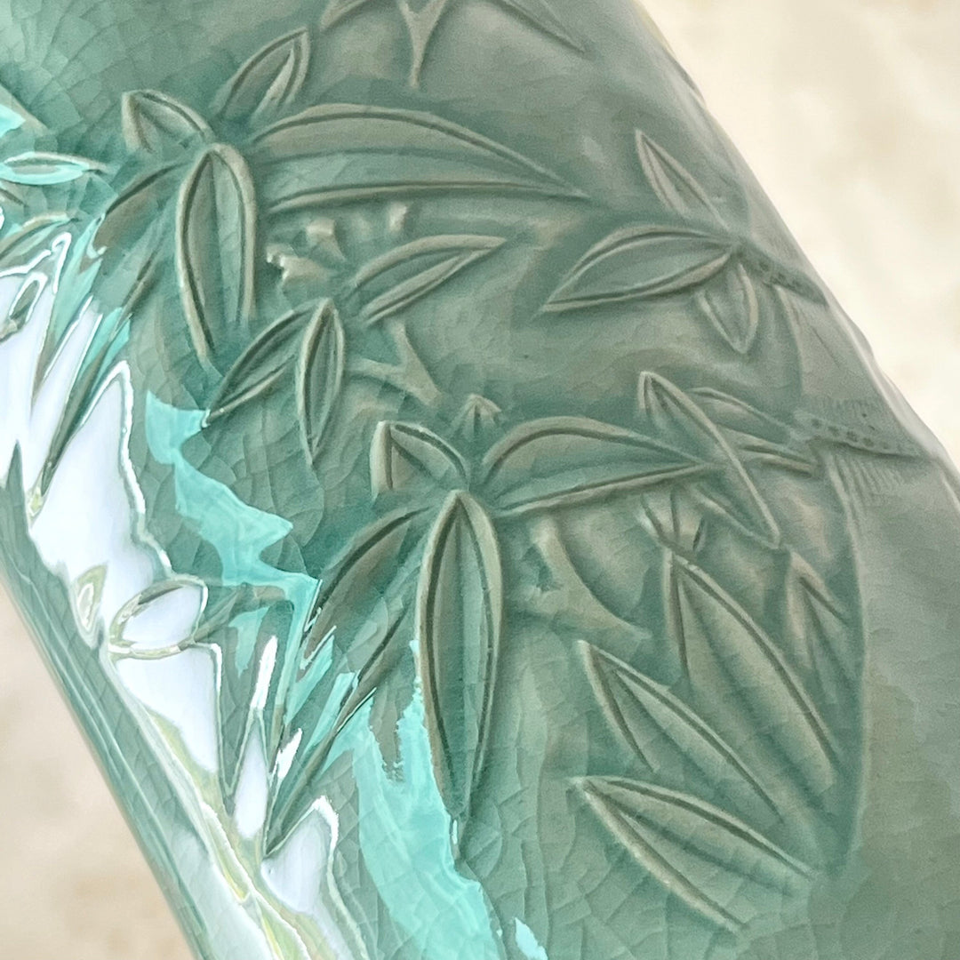 Celadon Vase with Embossed Bamboo Pattern (순청자 양각 죽문 통형 병)