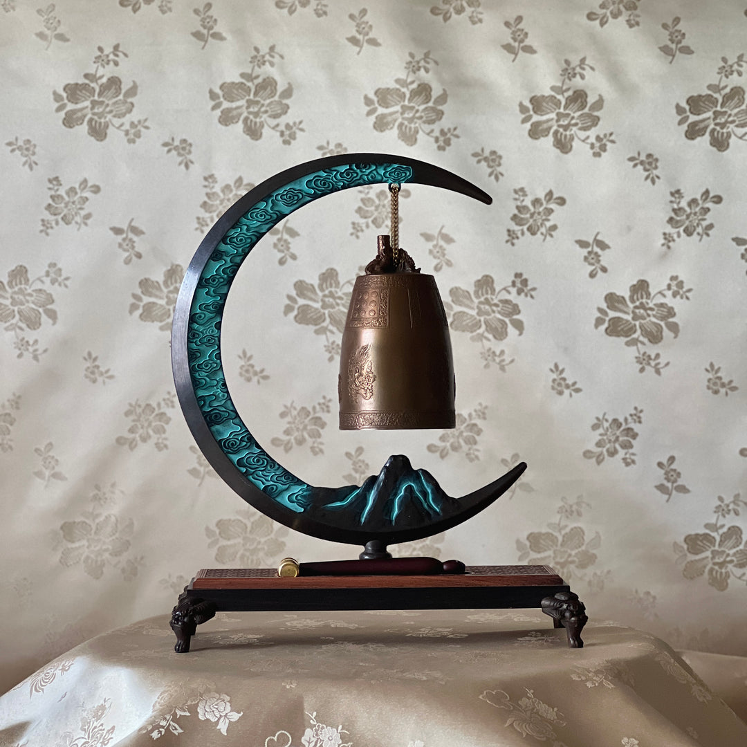 Bronze Bell on Crescent Moon Stand: Cheongwol Bell, Sacred Bell of King Seongdeok Motif