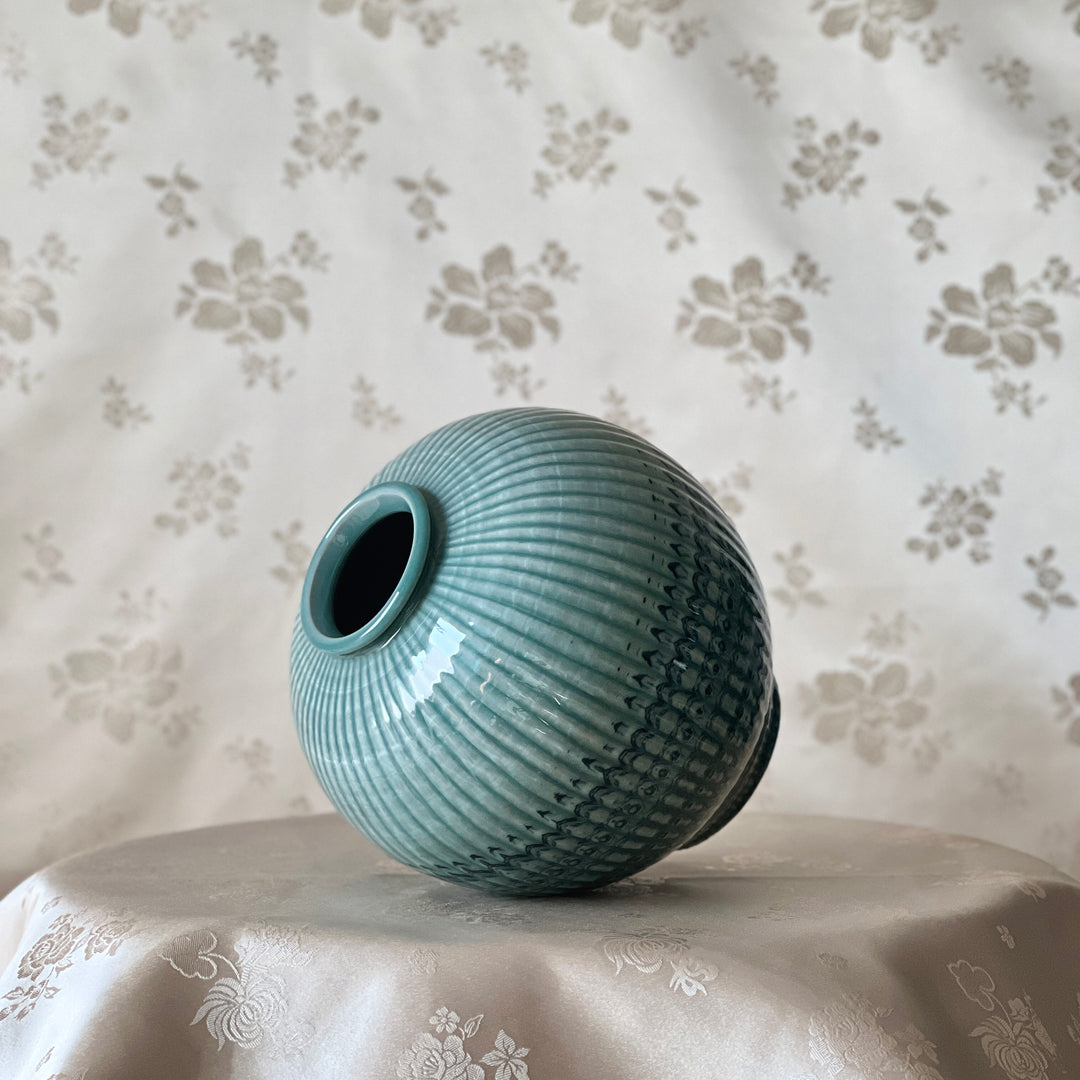 Celadon Jar (Danji): Yeollimun Mixed-Clay Technique