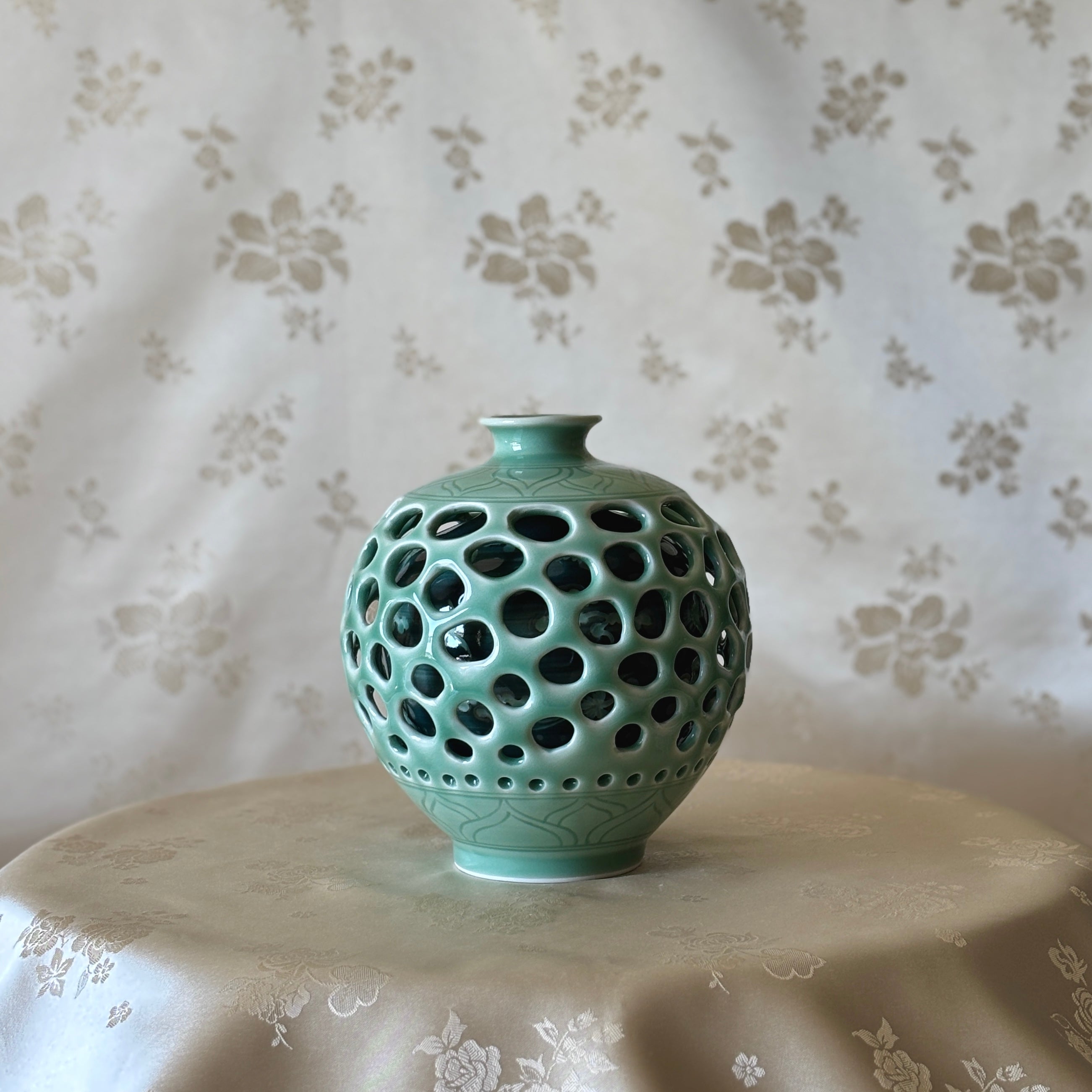 Korean Celadon Openwork Vase with Crane & Cloud Design – ArtinKo