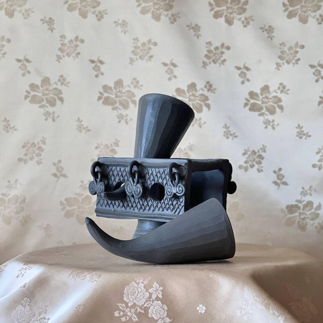 Silla Earthenware Horn-Cup Vessel: Twin Horn-Shaped Cups on Rectangular Stand