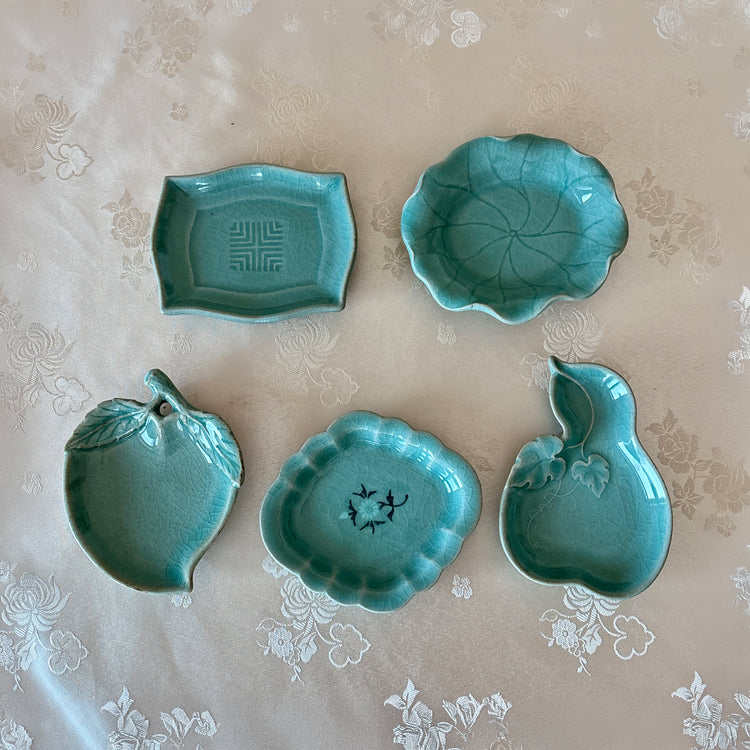 Celadon Jongji Set: Traditional Miniature Dishes for Sauces and Banchan