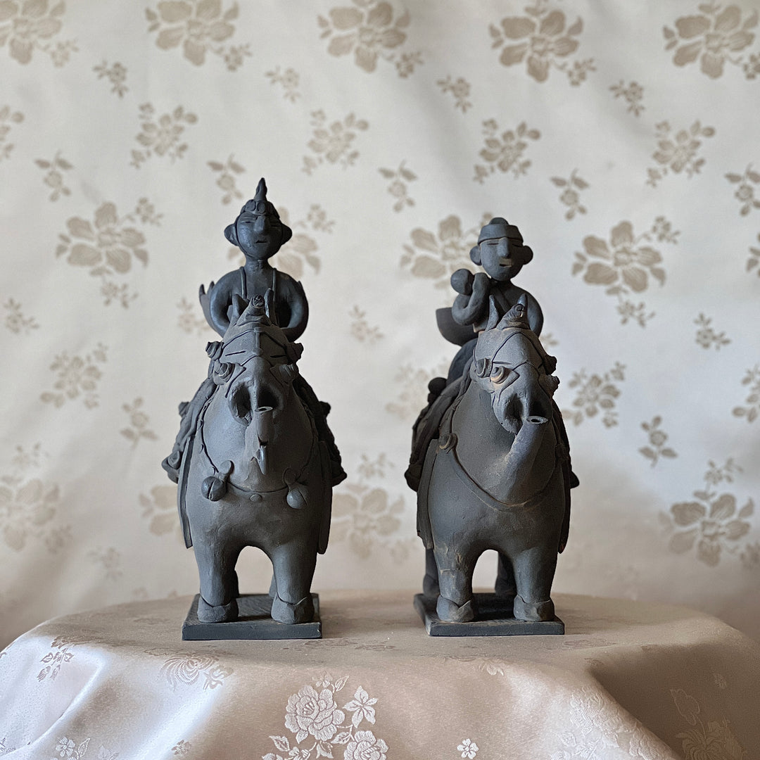 Silla Earthenware: Paired Horse-and-Rider Vessels with Master and Attendant Figures