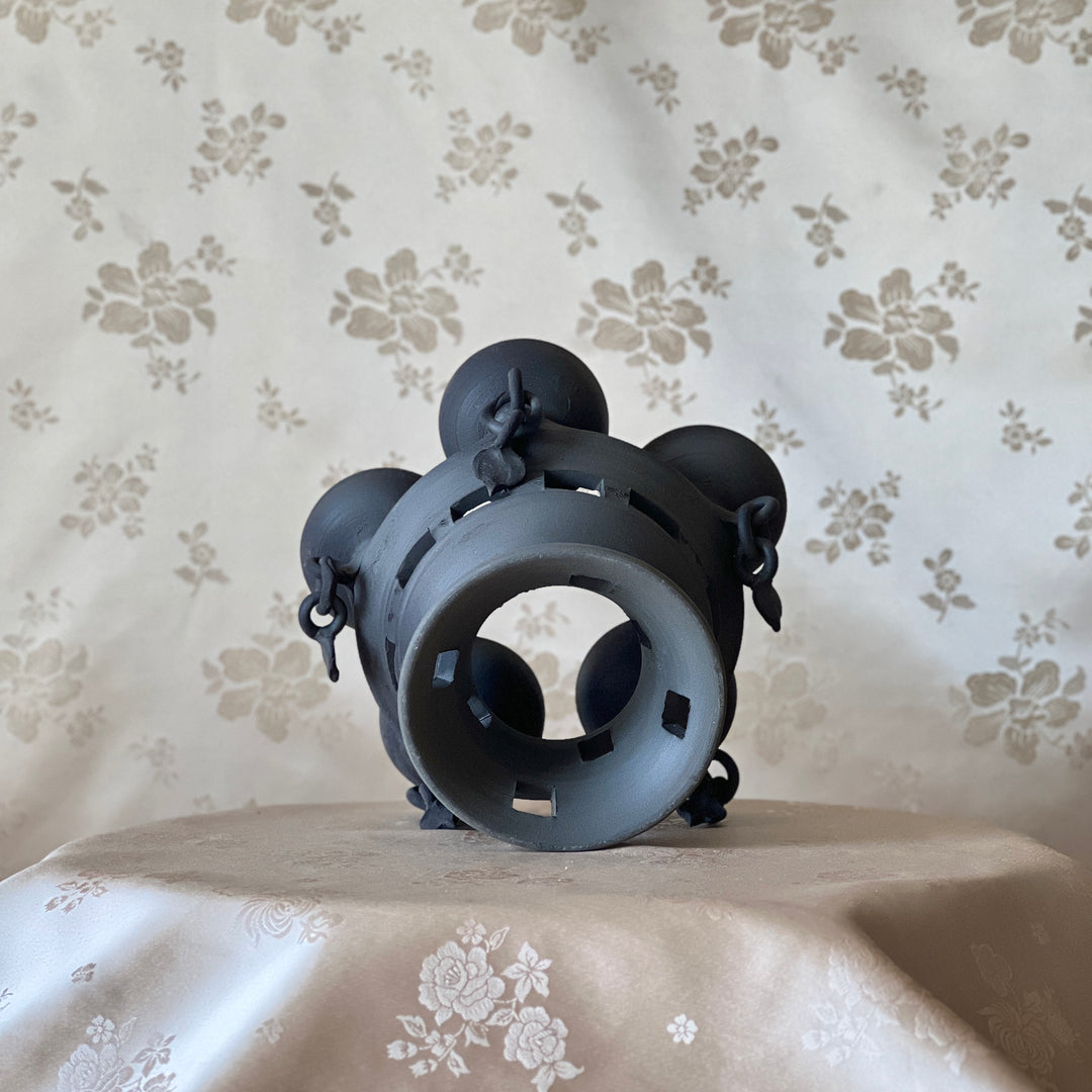 Silla Earthenware Five-Wick Oil Lamp: Ring-Ornamented Form