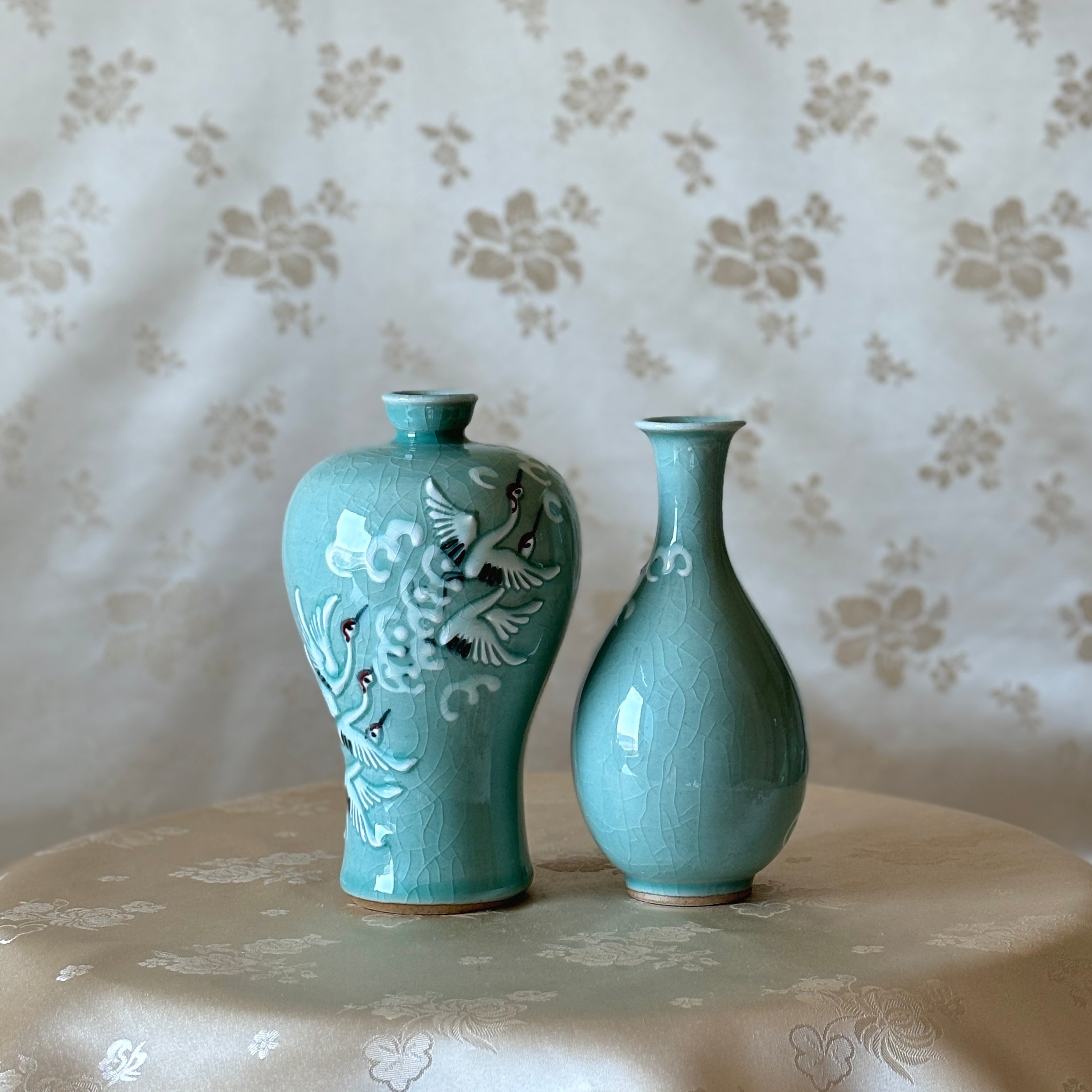 韓国の青磁の花瓶 D380BBF0-3577-494F-8F2E-