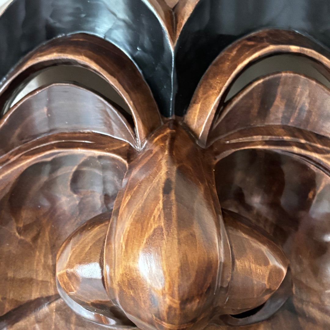 Wooden Hahoe Mask Set: Grand-Scale Nobleman and Bu-Ne Character for Wall Decor