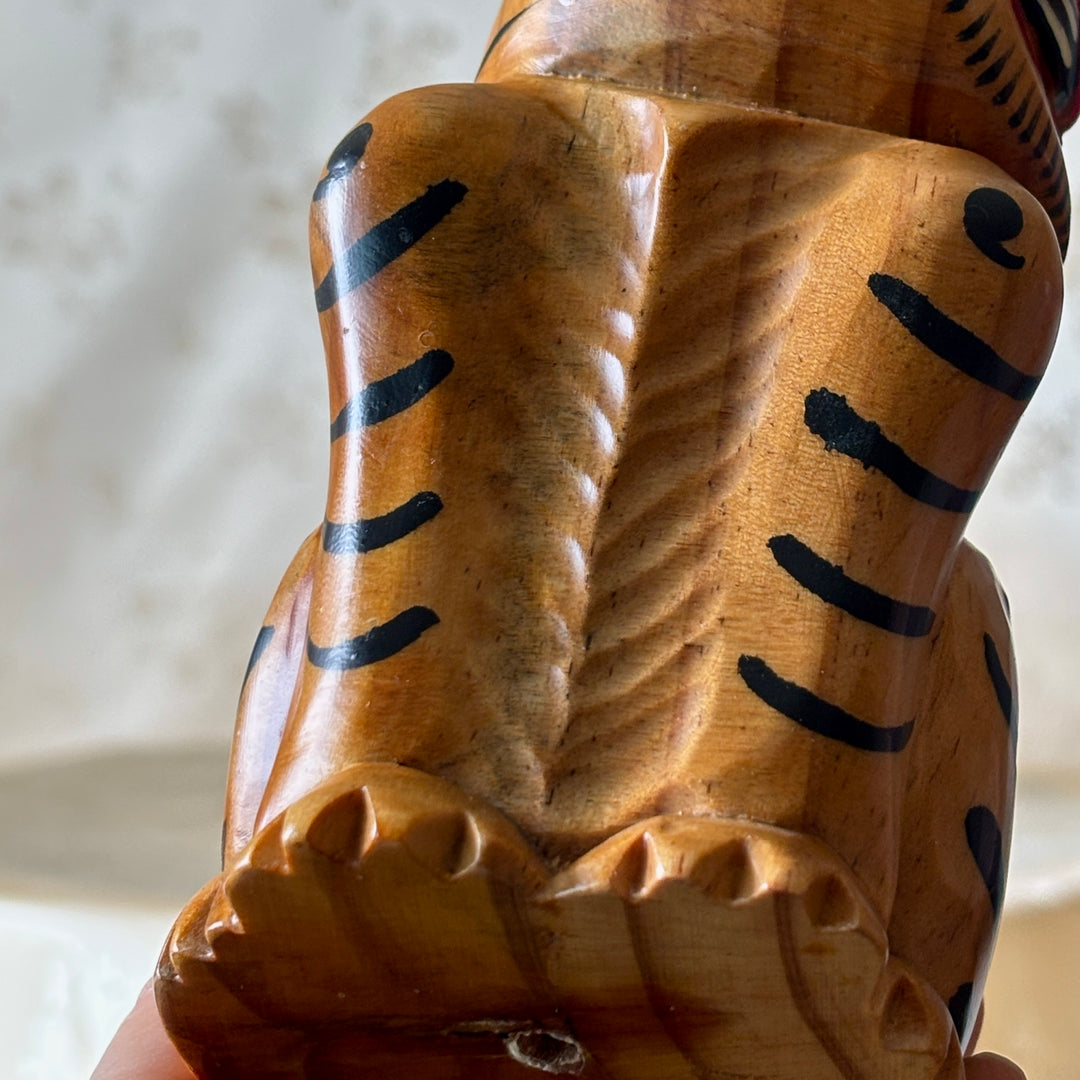 Grand-Size Folk Wooden Tiger Pair