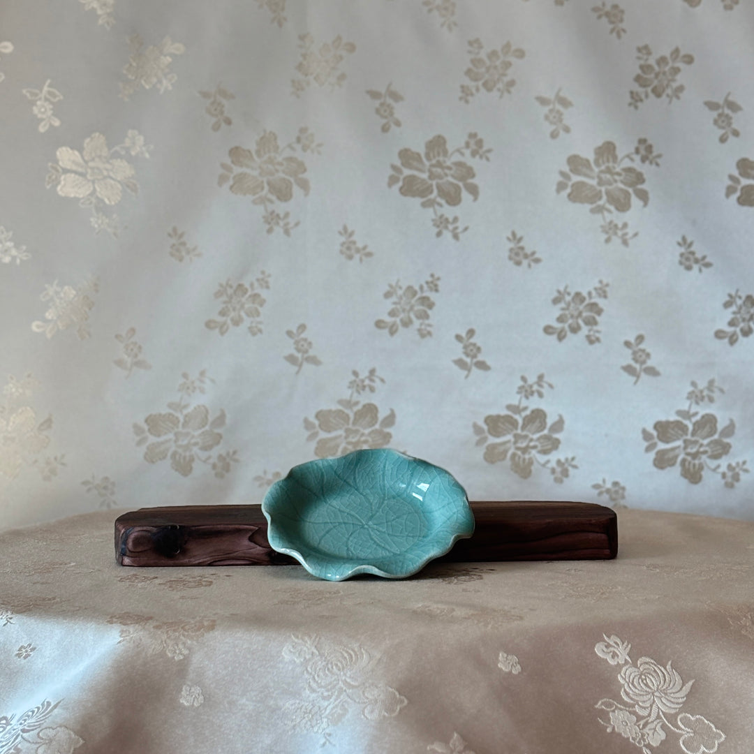 Celadon Jongji Set: Traditional Miniature Dishes for Sauces and Banchan