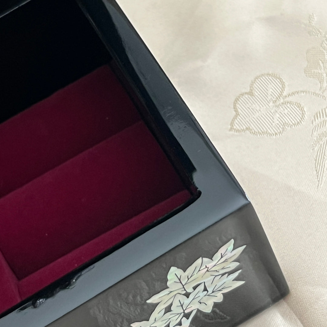 Mother-of-Pearl Ring Box: Bear, Rocky Mountains, Inuksuk and Maple Leaf Motifs