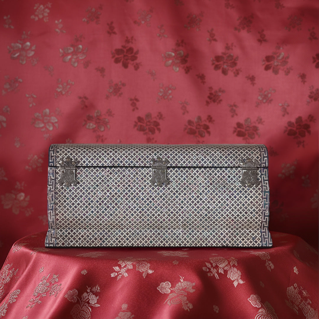 Mother of Pearl Jewelry Box: Extra-Large Curved Chest with Chilbo Lattice Pattern