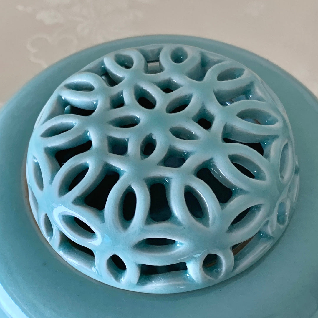 Celadon Incense Burner with Openwork Chilbo Pattern Cover (청자 칠보문 향로)