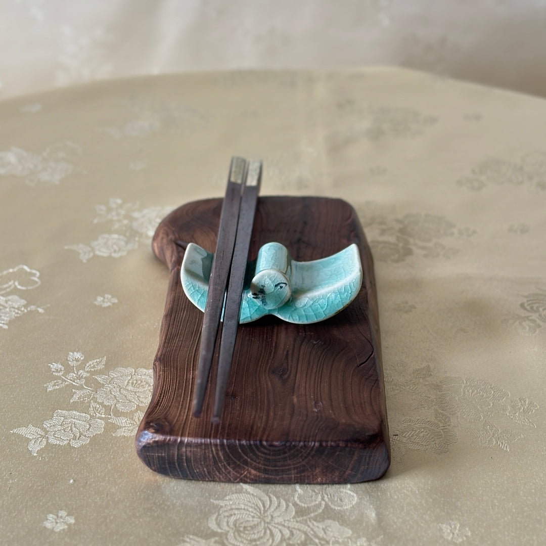 Celadon Utensil Rest Set with Roof Tile Design and Inlaid Crane and Cloud Motifs by Master Artisan