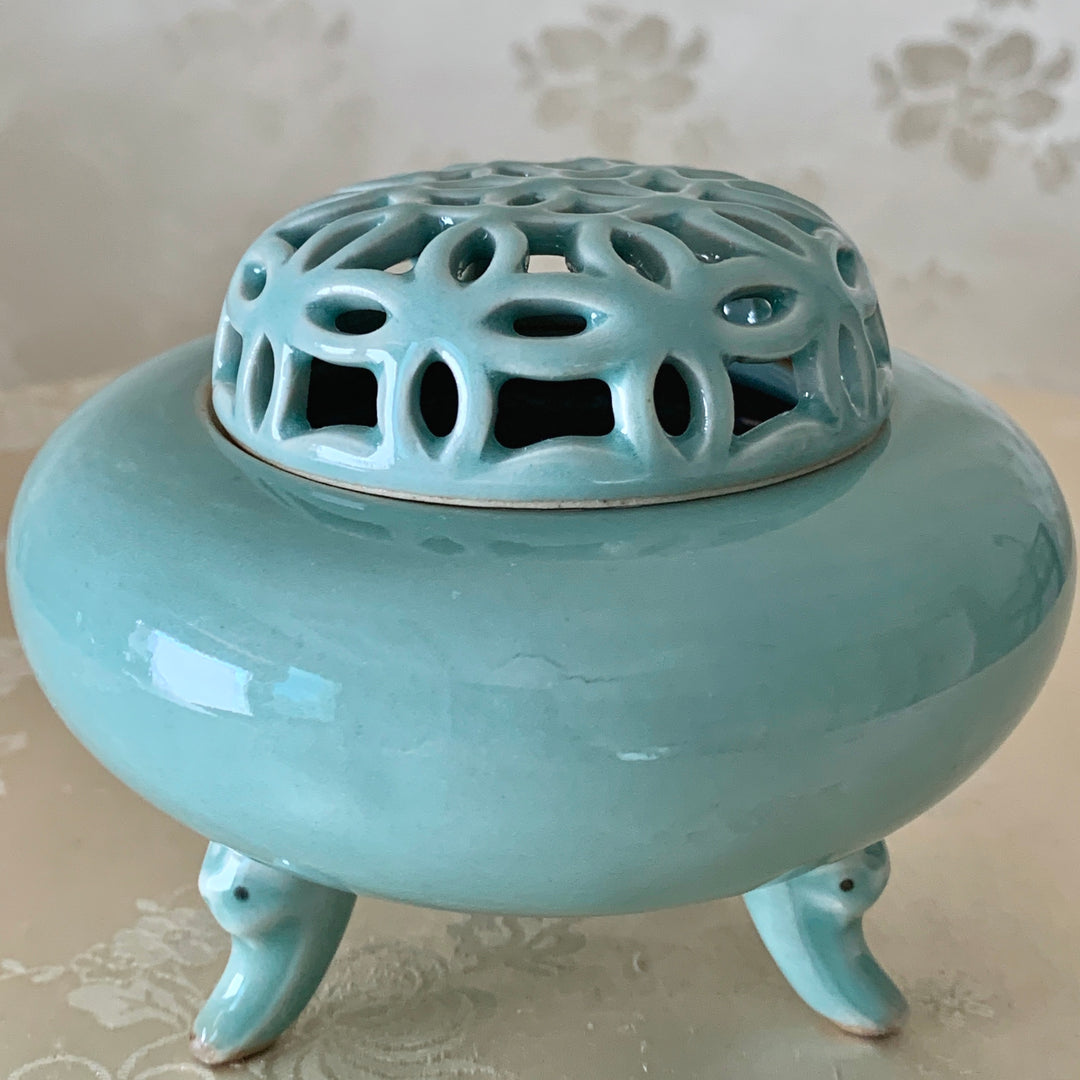Celadon Incense Burner with with Openwork Chilbo Pattern Cover (청자 칠보문 향로)
