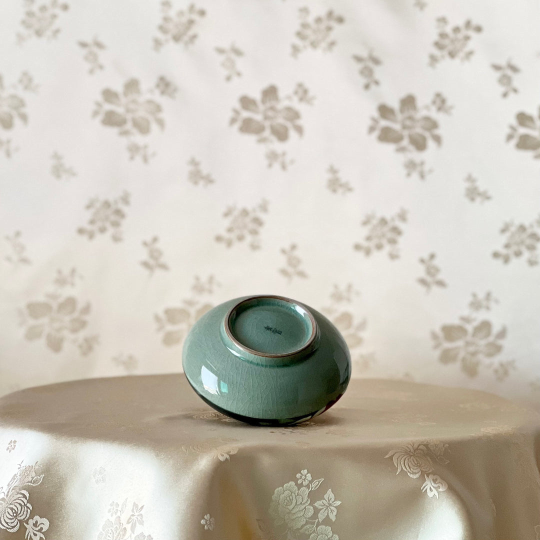 Celadon Oil or Incense Vase with Peony and Butterfly Pattern (청자 호접 목단문 유병)