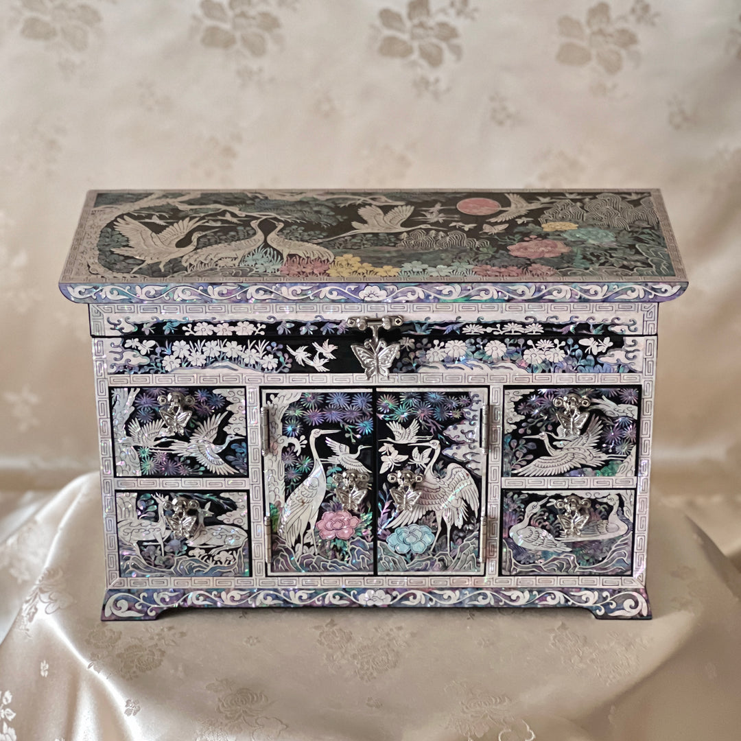 Mother of Pearl Double Door Wide Jewelry Box with Pattern of Longevity Symbols (장생문 자개 양문 보석함)