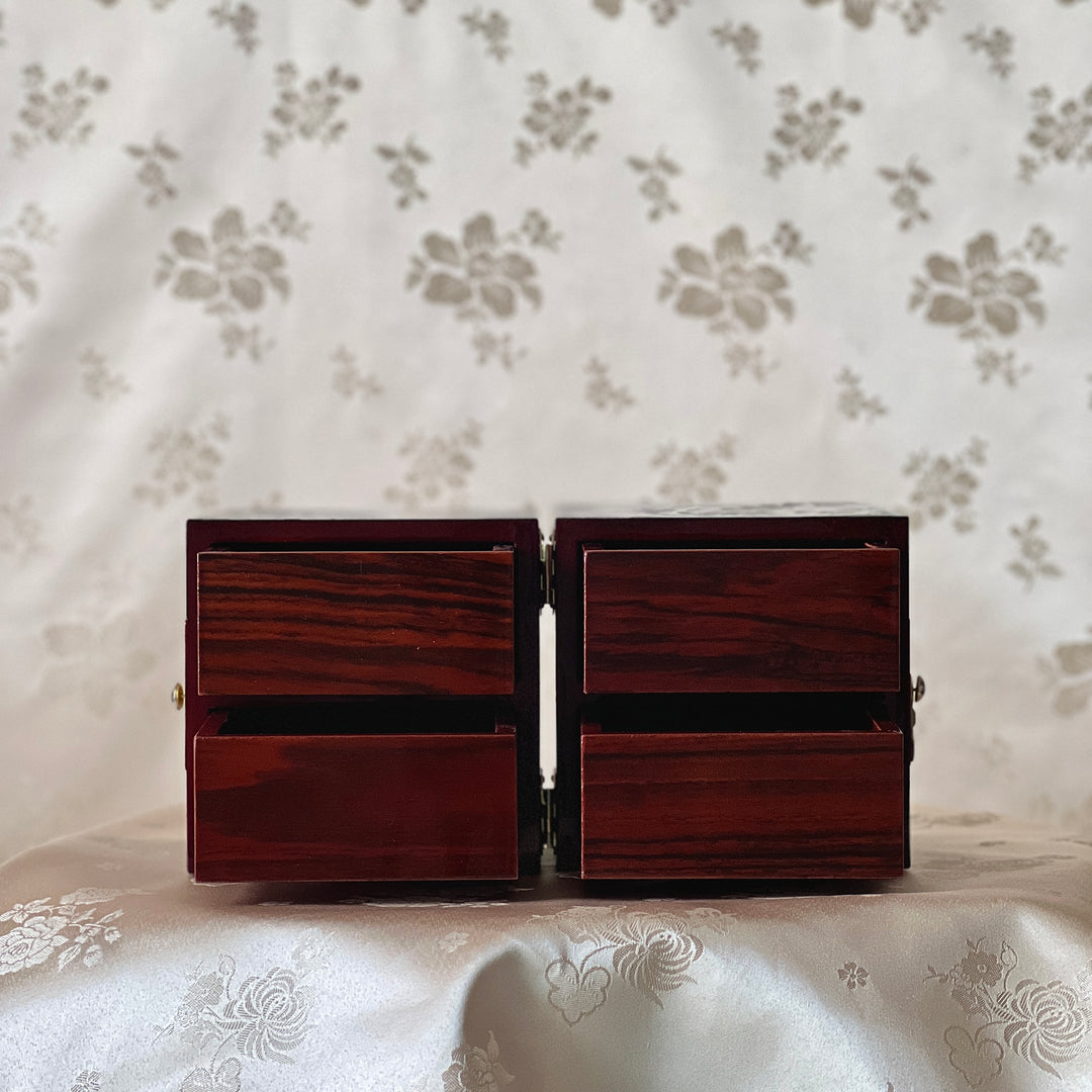 Mother-of-Pearl Double Chest (Ssanghap): Grand-Scale, Crane Family beneath Pine Trees