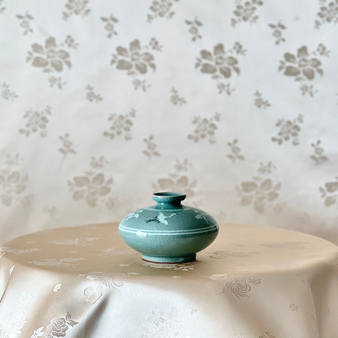Celadon Oil or Incense Vase with Inlaid Cranes and Cloud Pattern (청자 상감 운학문 유병)