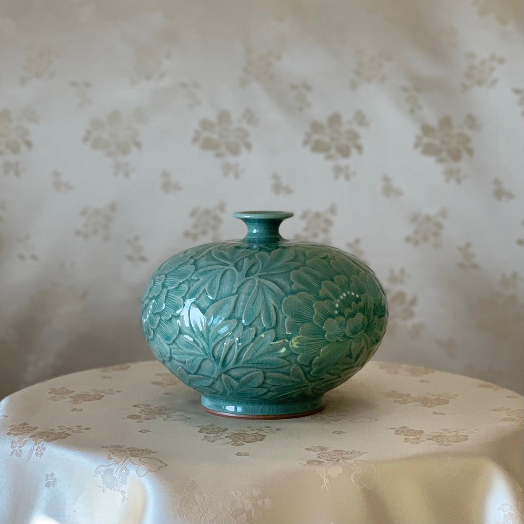 Celadon Vase with Embossed Peony Pattern (청자 양각 목단문 호)