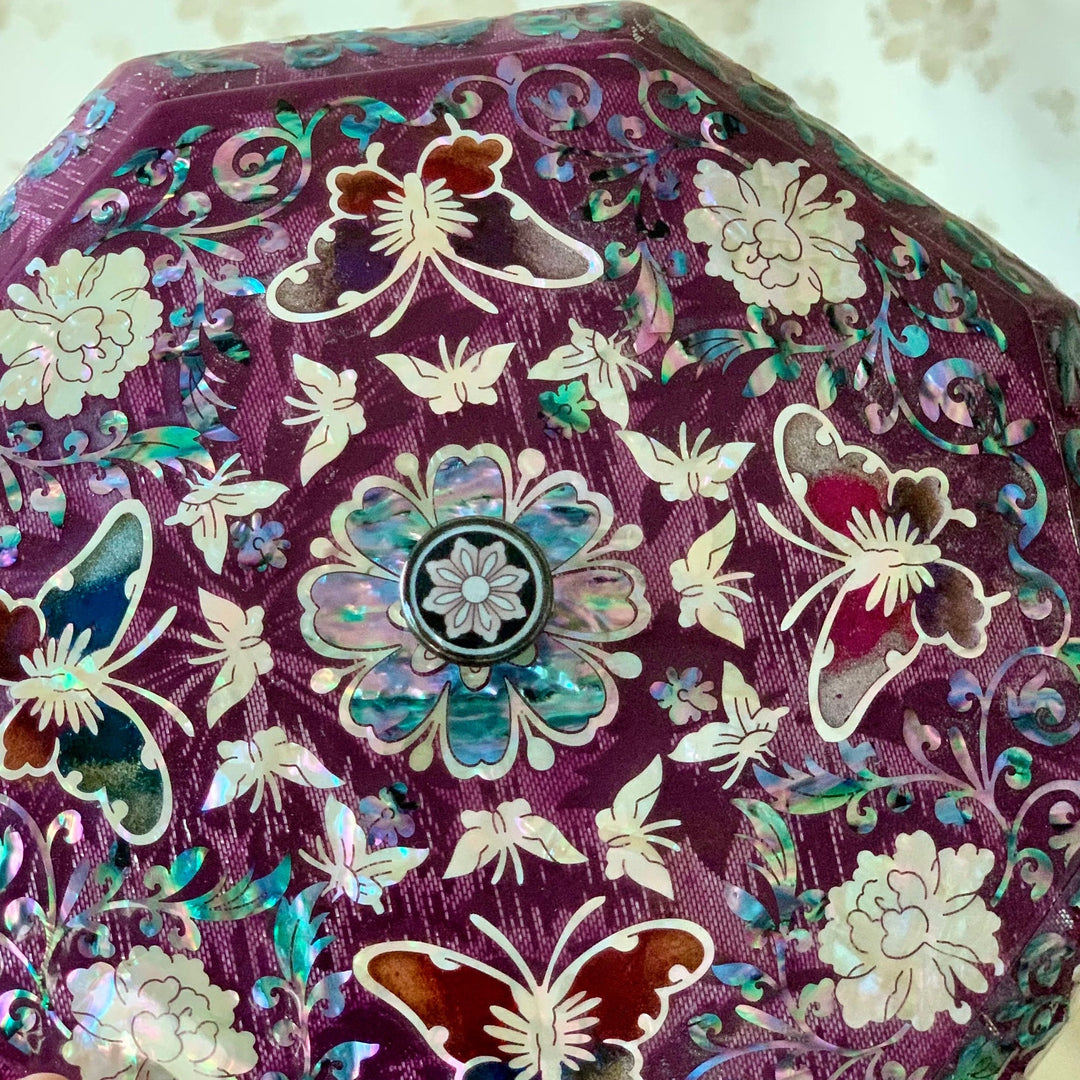 ユニークな韓国の伝統的なマザーオブパールの手作り八角形ジュエリーボックス、花紫色