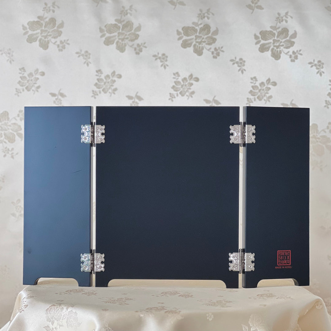 Mother of Pearl Wooden Folding Screen for Table with Symbols of Longevity Pattern (자개 장생문 3폭 병풍)