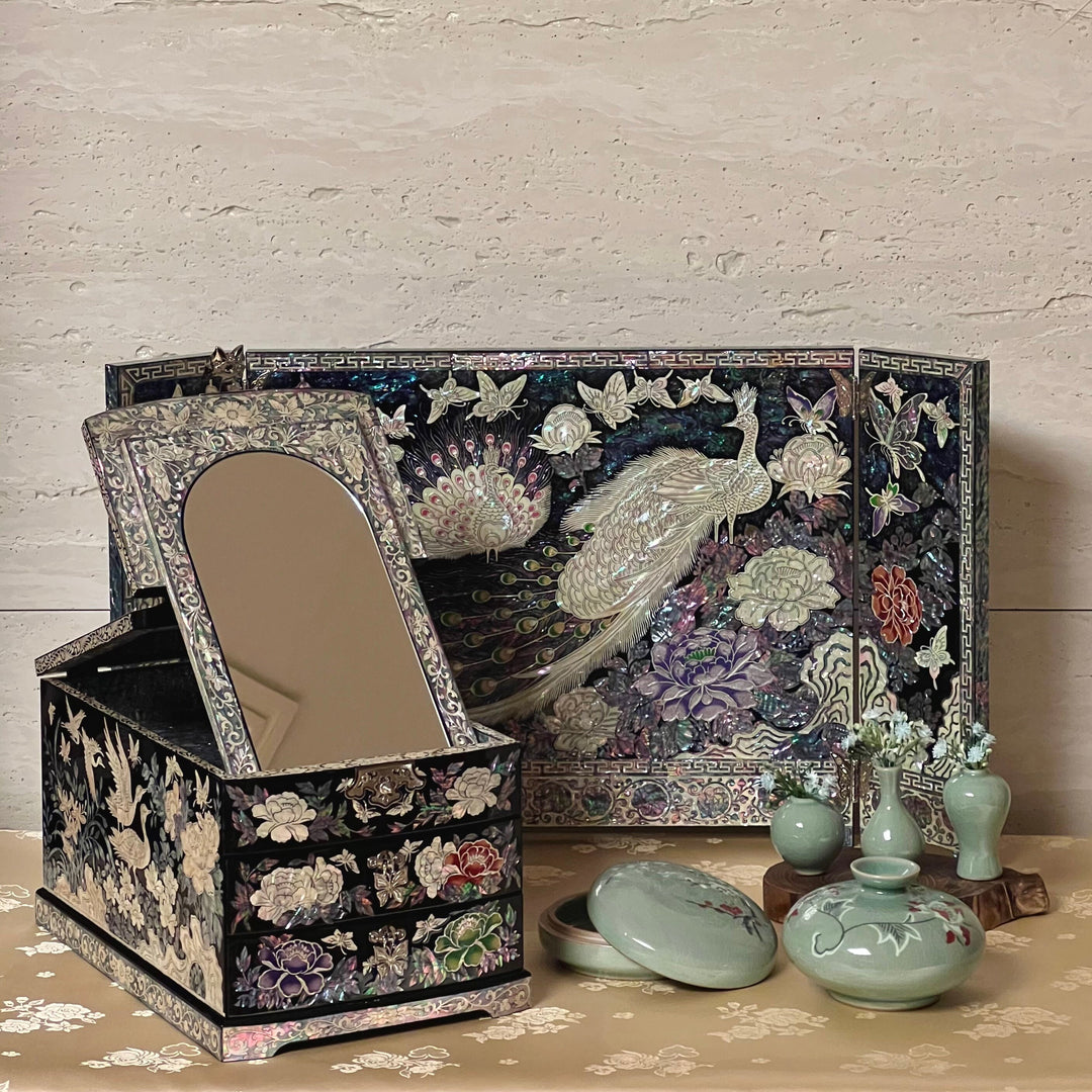 Mother of Pearl Jewelry Box with Mirror Stand and Pattern of Peony, Butterfly, Crane (자개 송학 목단문 경대함)