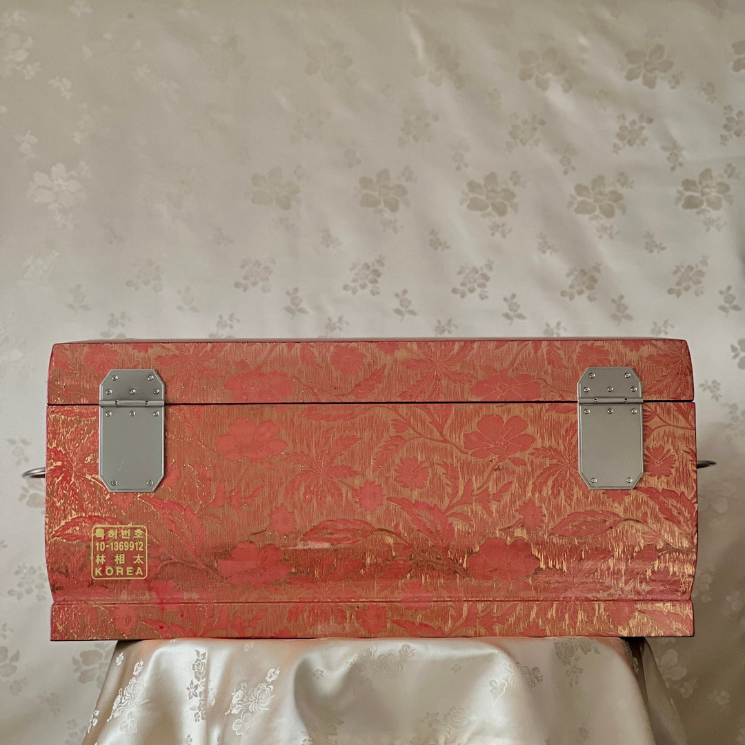 Orange Silk Layered Mother of Pearl Storage Box with Butterfly Pattern (자개 비단 금사 호접문 보관함)