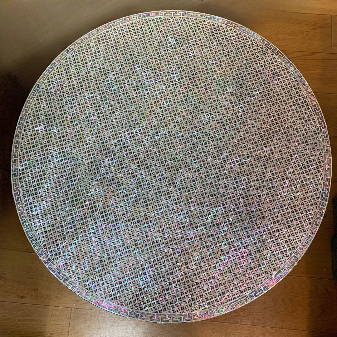 Mother of Pearl Round Shaped Wooden Tea Table with Chilbo Pattern (자개 칠보문 원형 상)