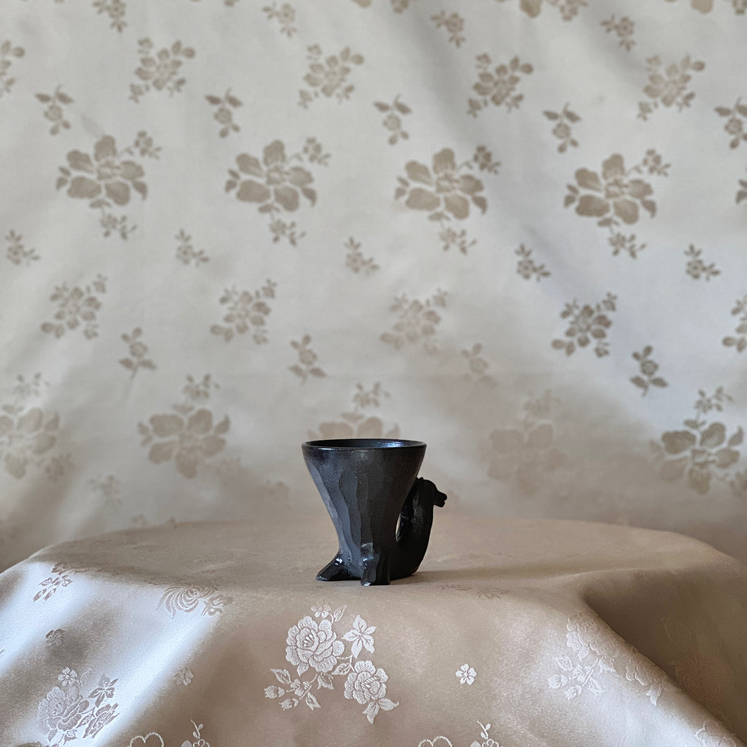 Gaya Earthenware Horse-Head Horn Cup Pair: Large and Small Forms