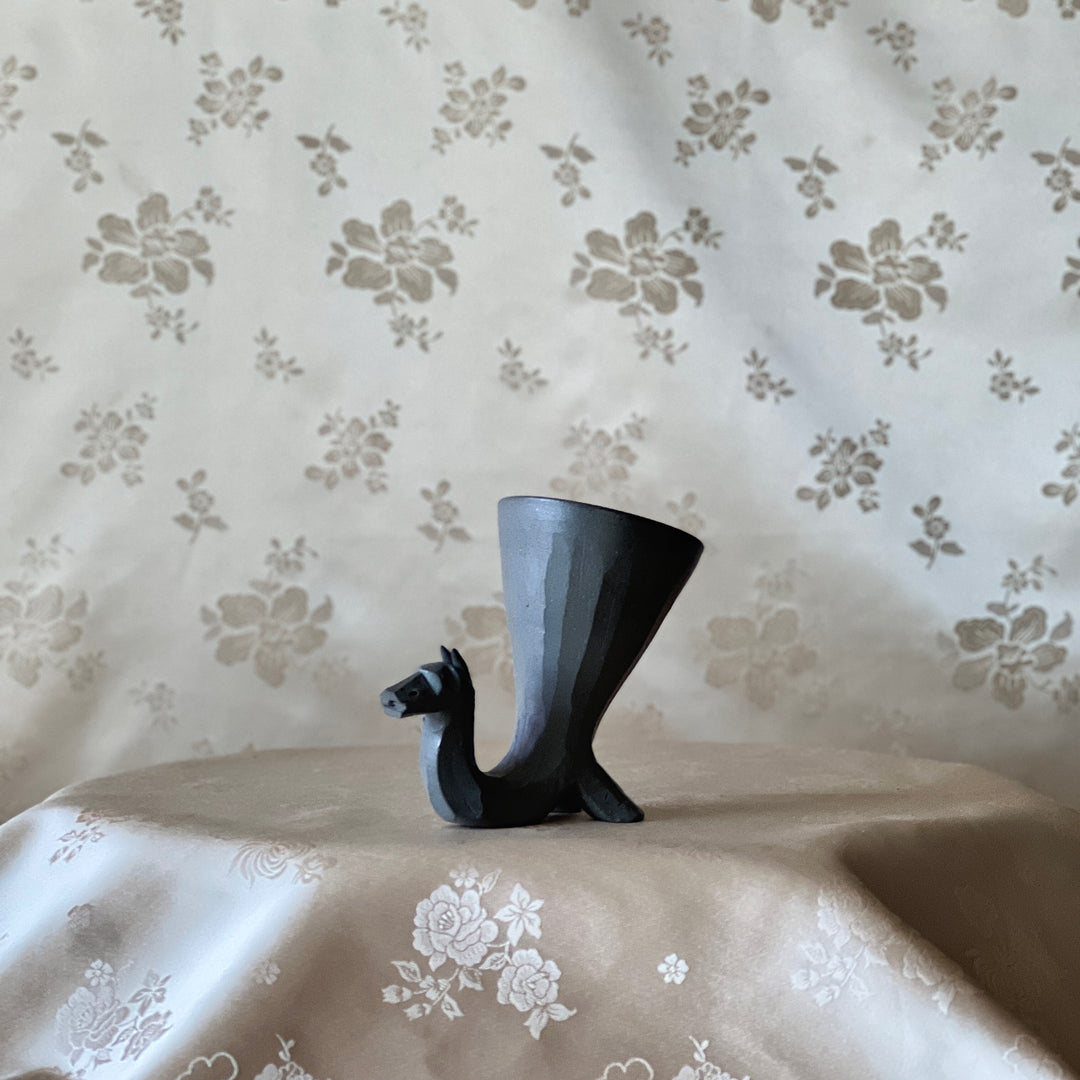 Gaya Earthenware Horse-Head Horn Cup Pair: Large and Small Forms