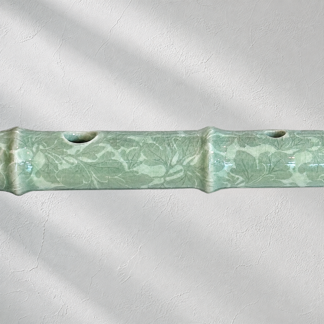 Celadon Daegeum: Peony Motif in Reverse Inlay